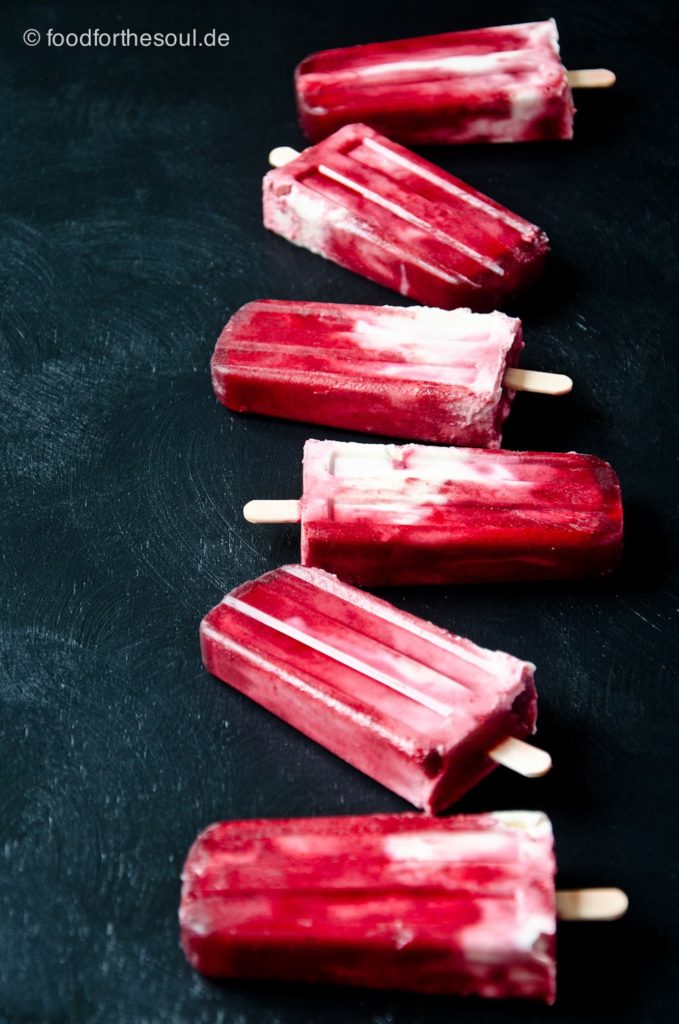 Kirsch Vanille Eis am Stiel
