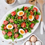 Feldsalat mir Ei und Tomate