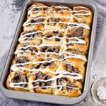 Saftiger Mohnkuchen aus Quark-Öl-Teig