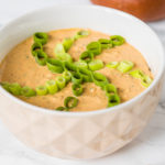 Mediterraner Aufstrich mit Tomaten und Oliven