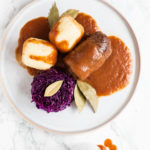 Rinder Rouladen mit Kartoffelknödel und Rotkohl