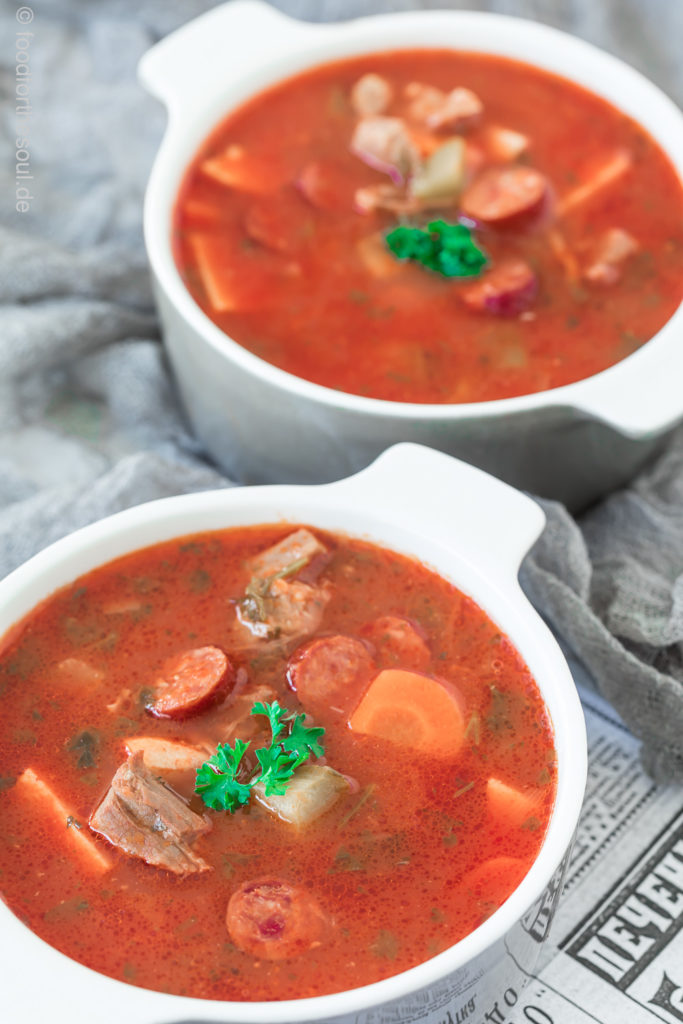 Soljanka mit Fleisch nach Russischem Rezept