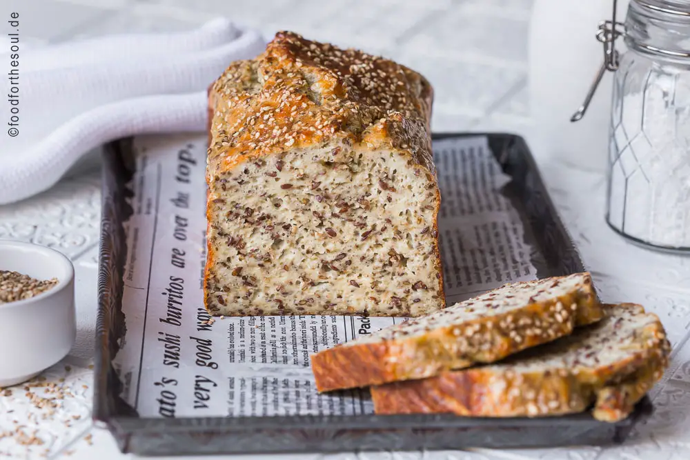 Einfaches Chia Eiweißbrot Low Carb - food for the soul