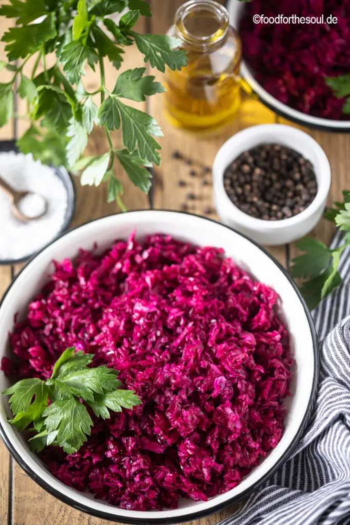 Klassischer Rotkrautsalat - einfaches Rezept