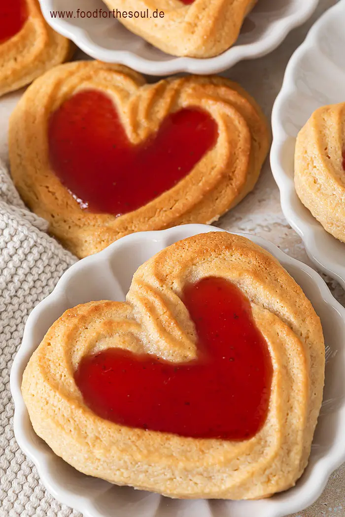 Herzkekse zum Valentinstag oder Muttertag - food for the soul