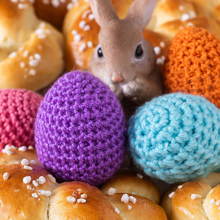 Osterbrunch Idee: Mini Osterkranz aus Hefeteig