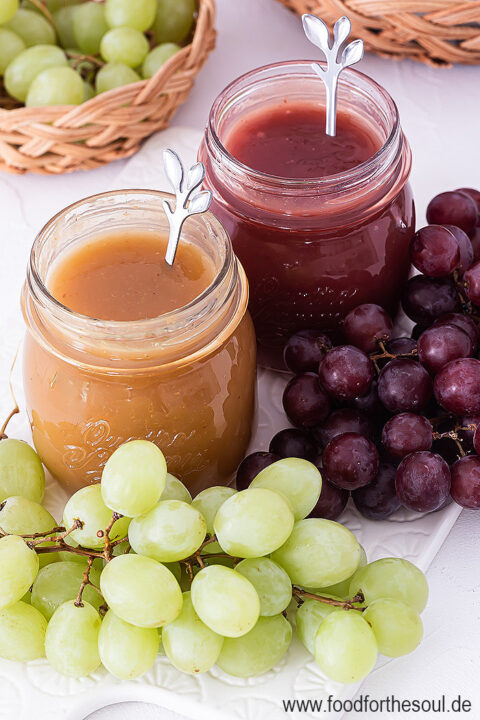 Weintrauben-Marmelade selber machen – blau und weiß