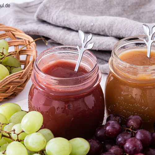 Weintrauben-Marmelade selber machen - blau und weiss