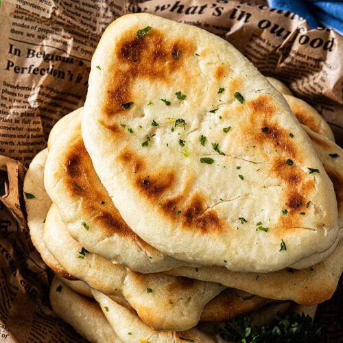 Indisches Naan Brot mit frischer Hefe aus dem Ofen