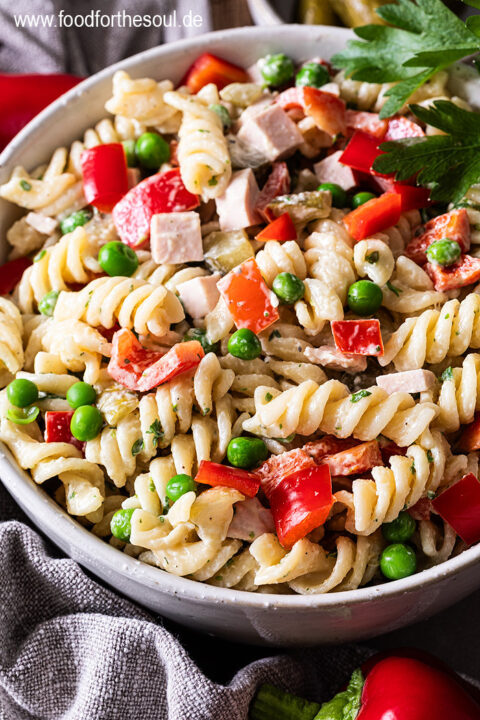 Nudelsalat mit Mayo – bester Pasta Salat