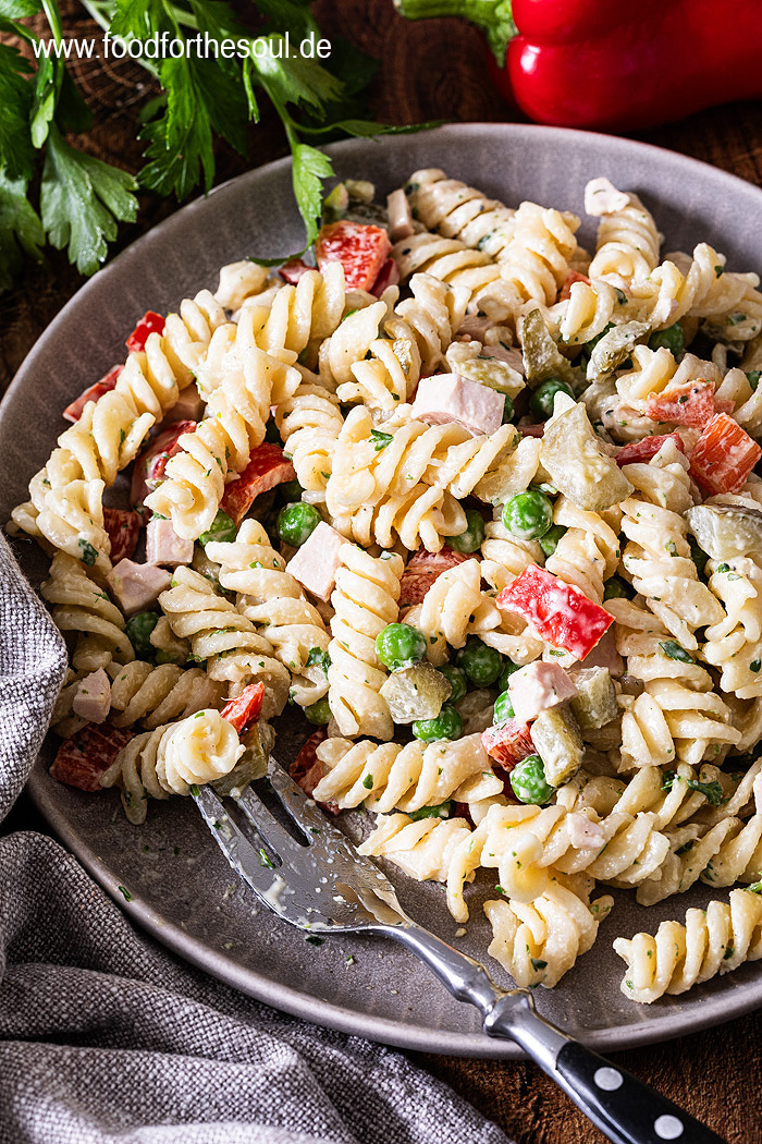 Nudelsalat mit Mayo - bester Pasta Salat