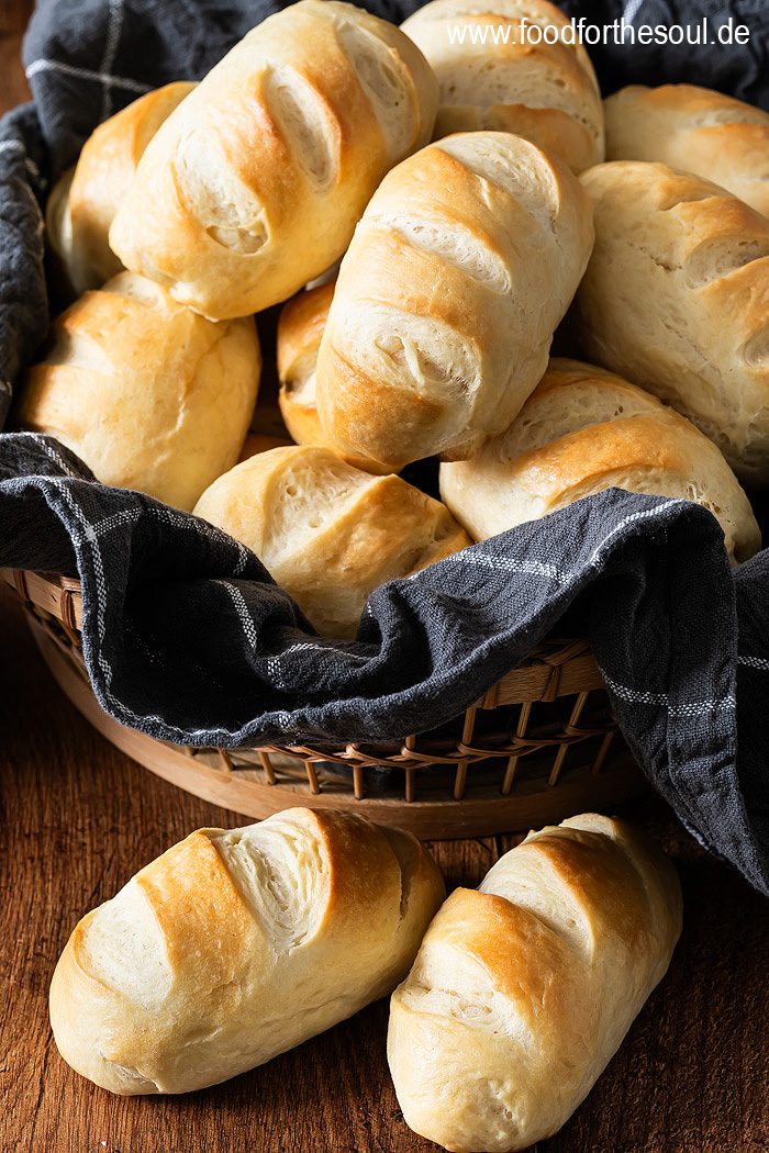 Fluffige Milchbrötchen wie vom Bäcker