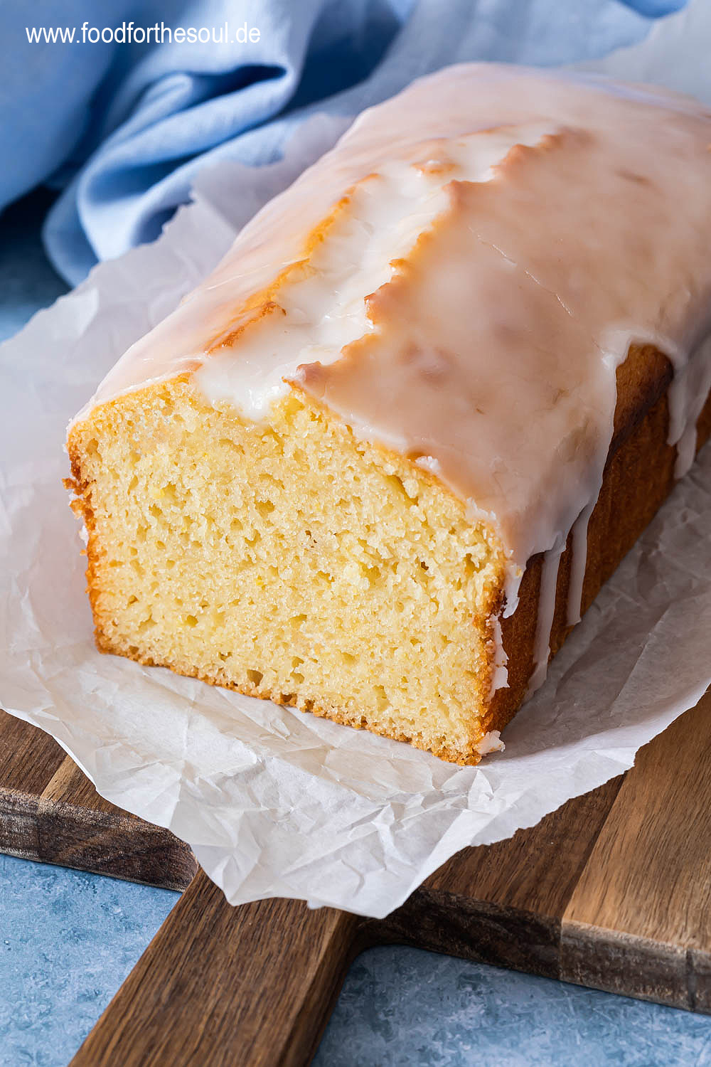 Saftiger Zitronenkuchen mit Joghurt und Öl