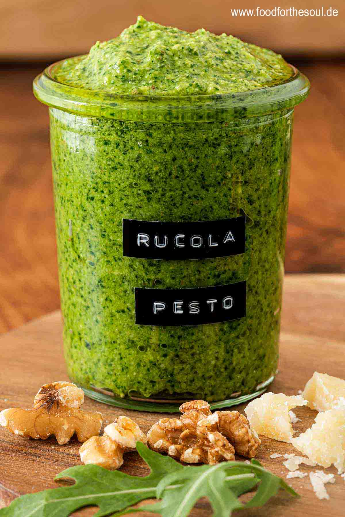 Rucola Pesto Rezept mit Walnüssen zum Selbermachen