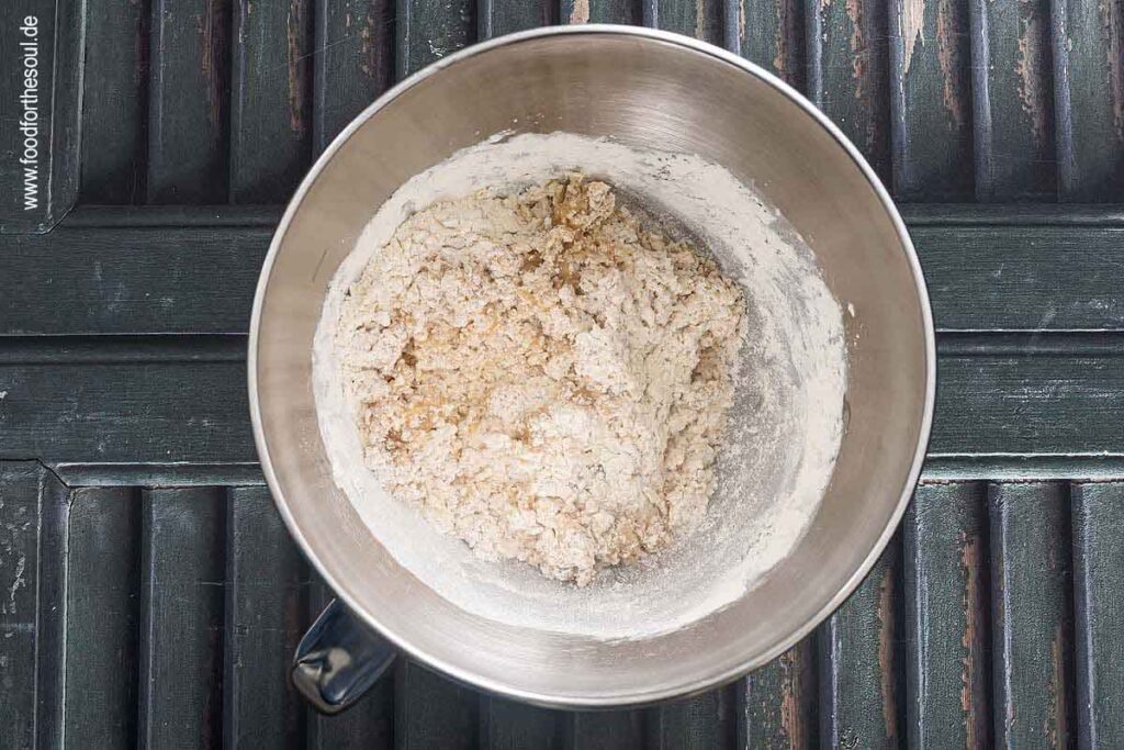 Zutaten vermischen für Subway Cookies mit Macadamia und weißer Schokolade - Schritt 4