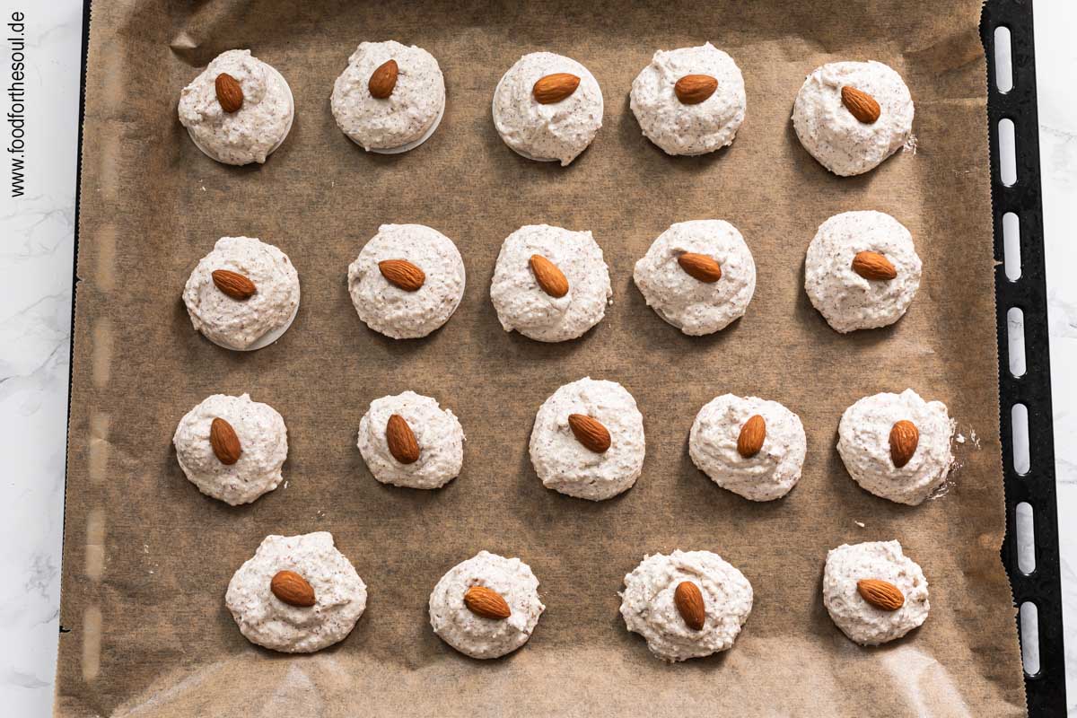 Omas Mandelmakronen Rezept mit und ohne Oblaten
