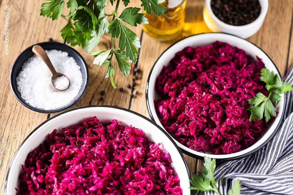 German Red Cabbage Salad in a bowl garnished with parsley