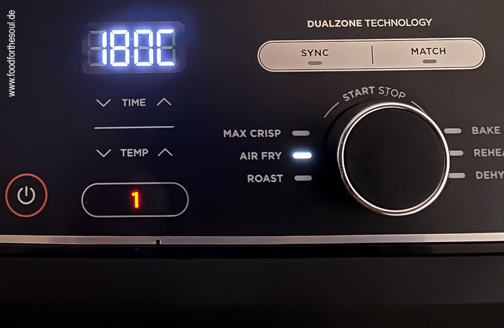 Für Aufbackbrötchen im Airfryer Ninja Foodi Max Dual Zone die Temperatur einstellen - Schritt 2