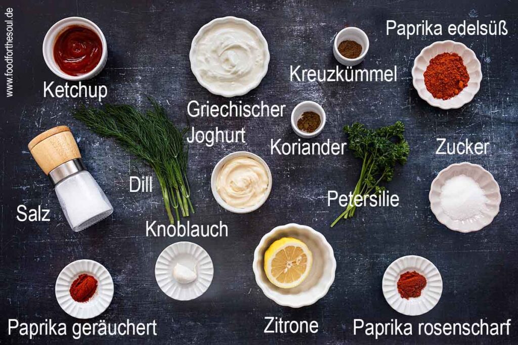 Beschriftete Zutaten für Döner Cocktailsoße