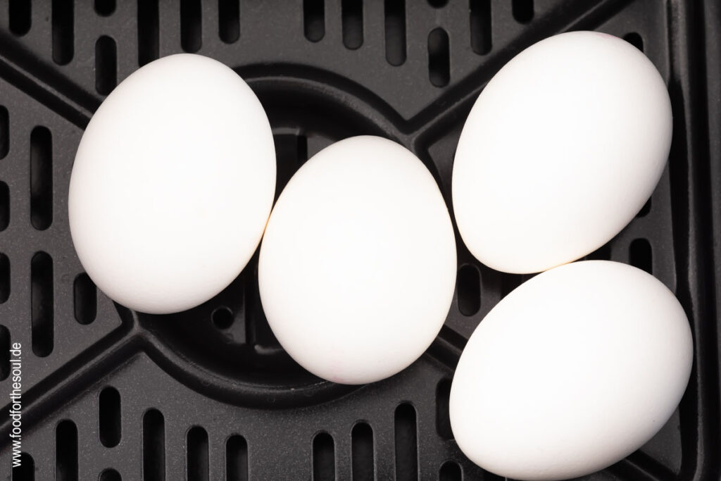 Eier in der Heißluftfritteuse kochen mit der Foodi Max Dual Zone