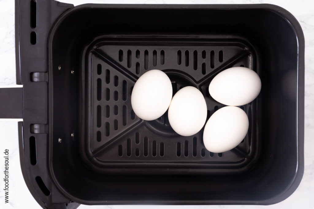 Eier in der Heißluftfritteuse kochen mit der Foodi Max Dual Zone