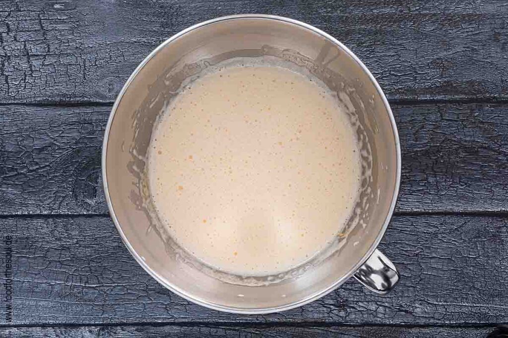 Teig für Paradiescreme Kuchen herstellen - Schritt 4
