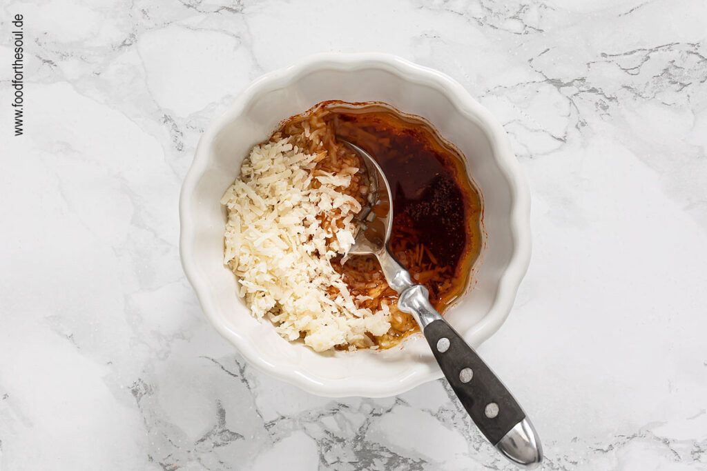 Marinade mit Parmesan für Airfryer Kartoffeln Rezept herstellen - Schritt 4