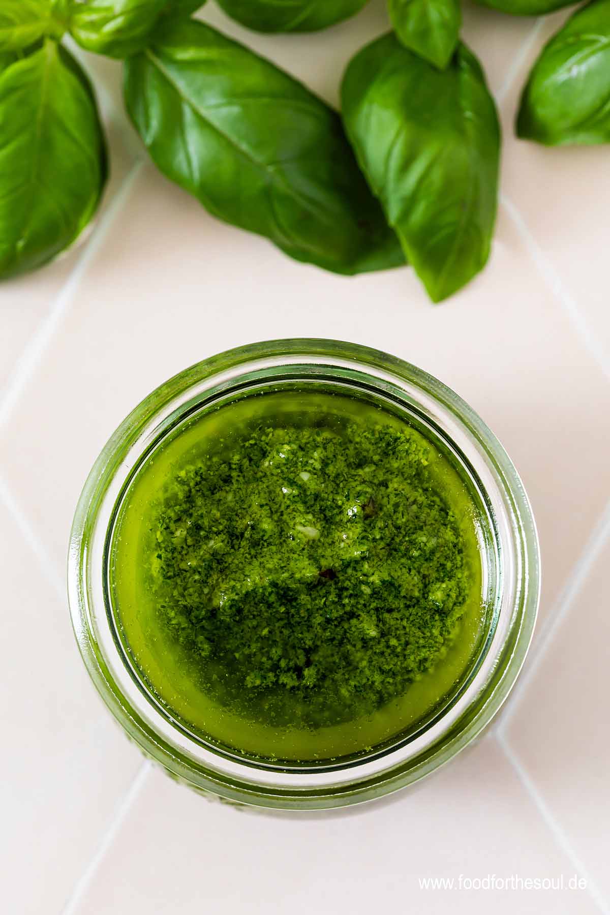 Basilikum Pesto alla Genovese in einem Glas