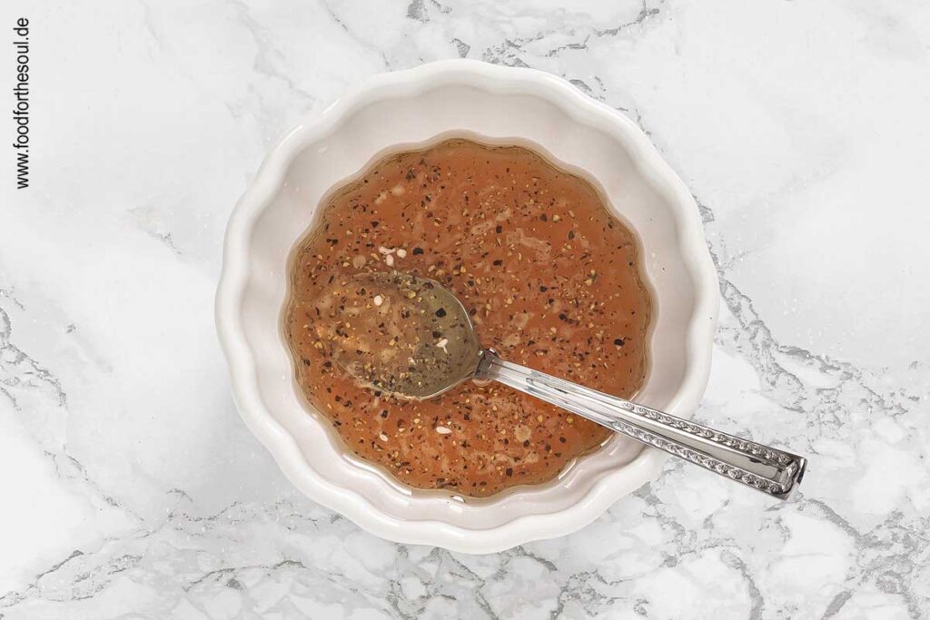 Dressing für Paprikasalat anrühren - Schritt 5