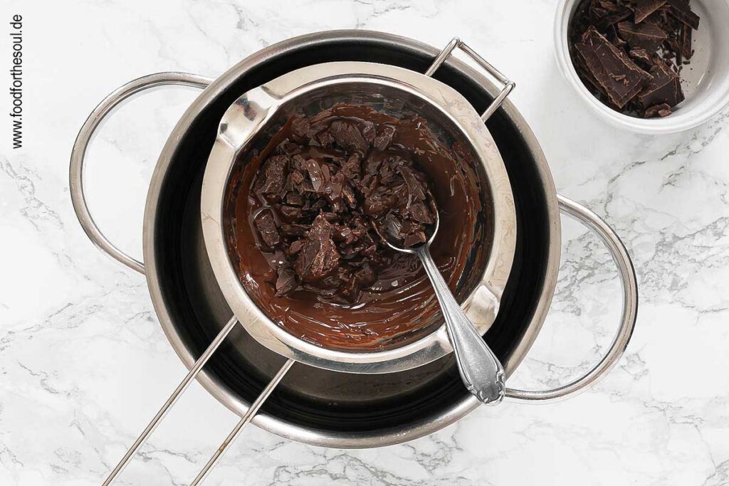 Zartbitter Kuvertüre schmelzen - Schritt 11