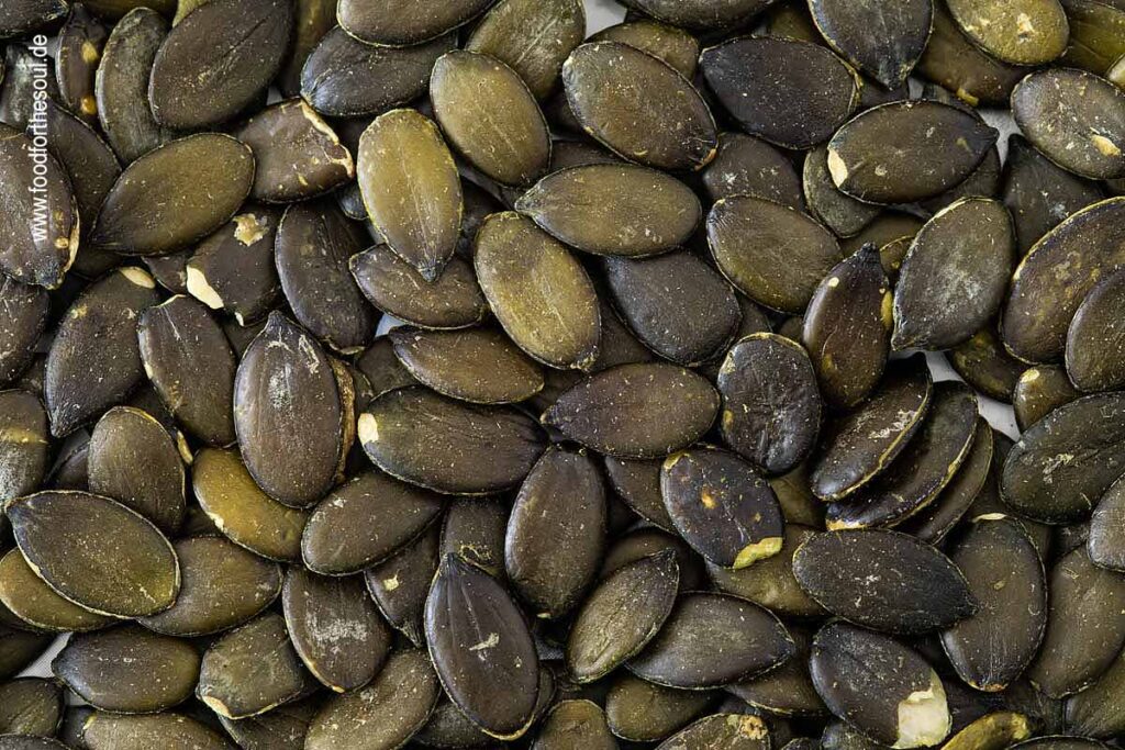 Kürbiskerne für Kürbispesto