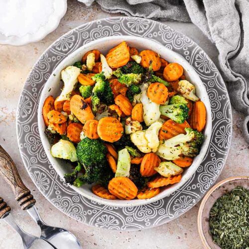 TK Gemüse aus der Heißluftfritteuse angerichtet in einer Schale