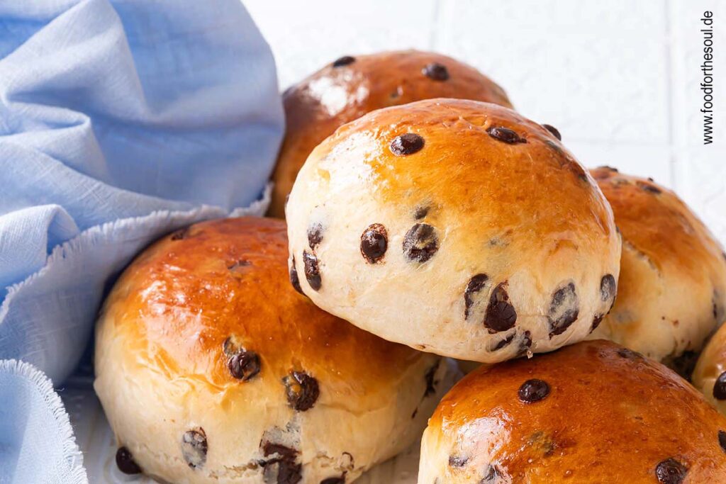 Frisch gebackene Schokobrötchen
