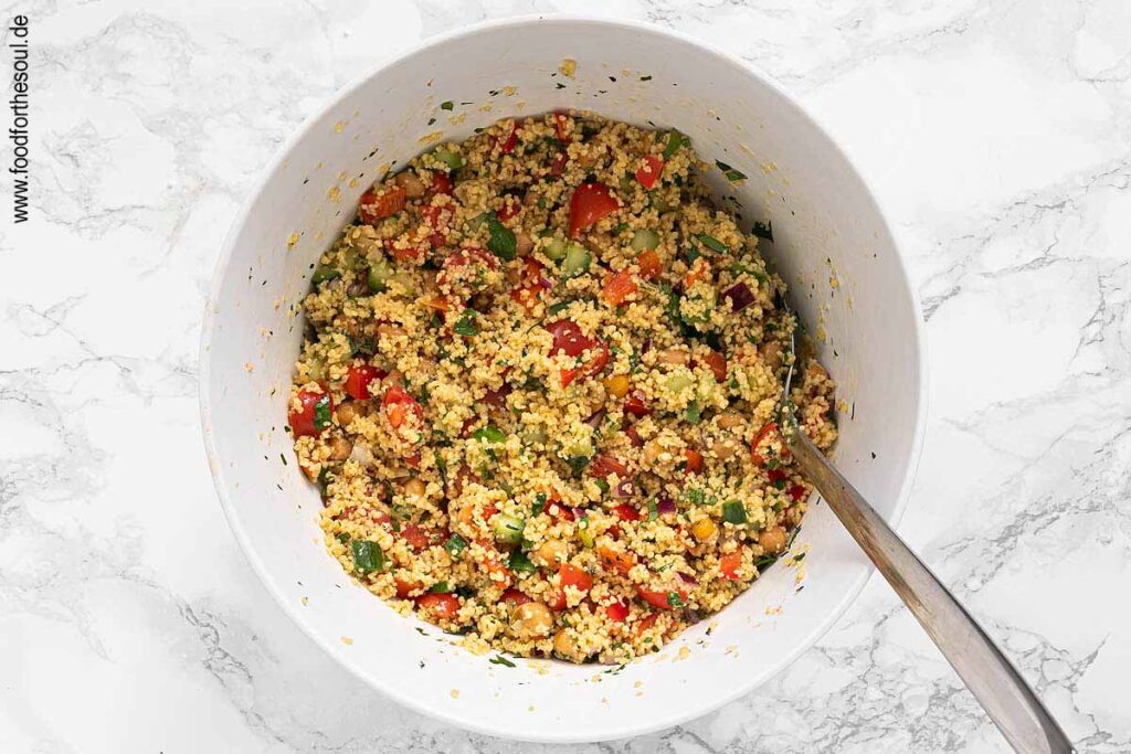 Alle Zutaten mit Dressing vermengen - Schritt 7