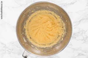 Eier hinzufügen und unterrühren - Schritt 3