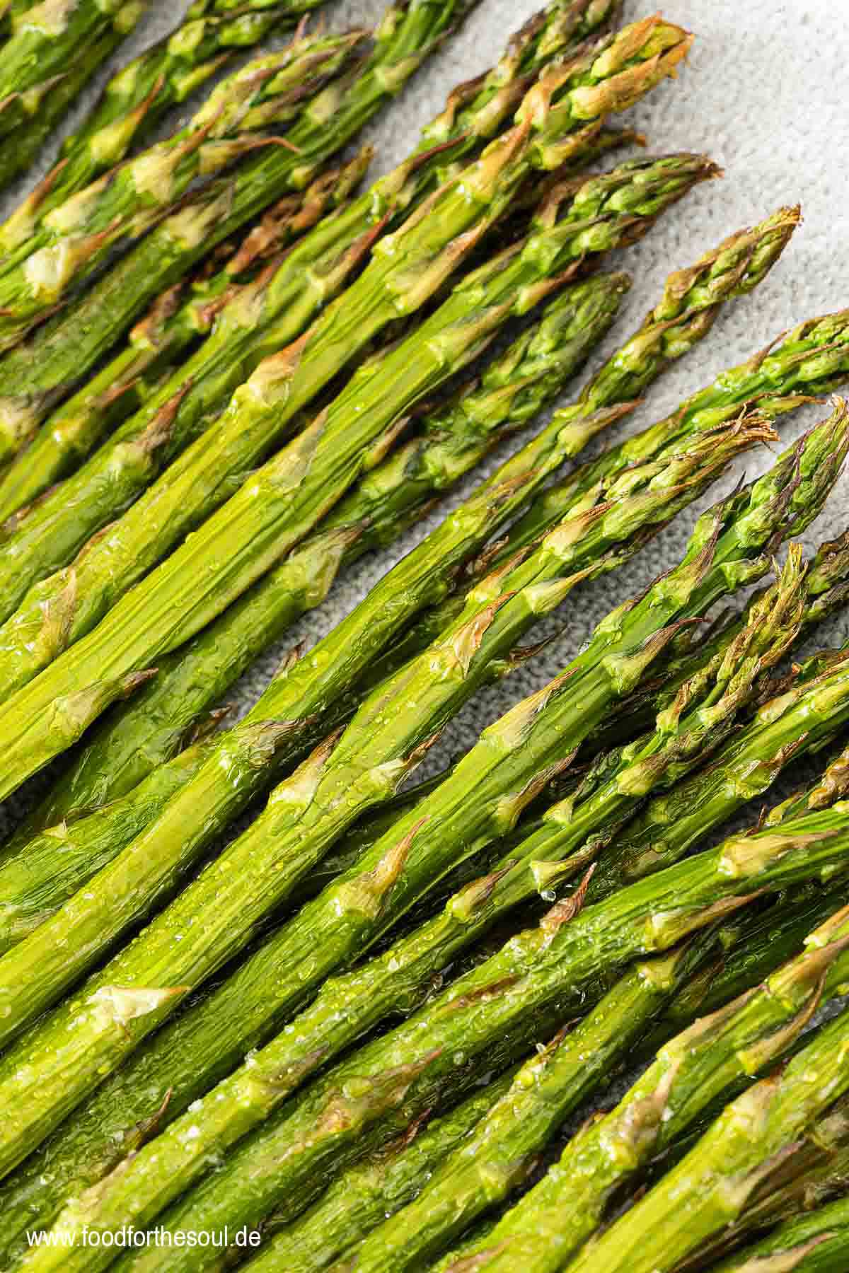 Grüner Spargel aus dem Airfryer