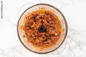 Die Zutaten im Multizerkleinerer für 1 bis 2 Minuten auf höchster Stufe mixen - Schritt 4