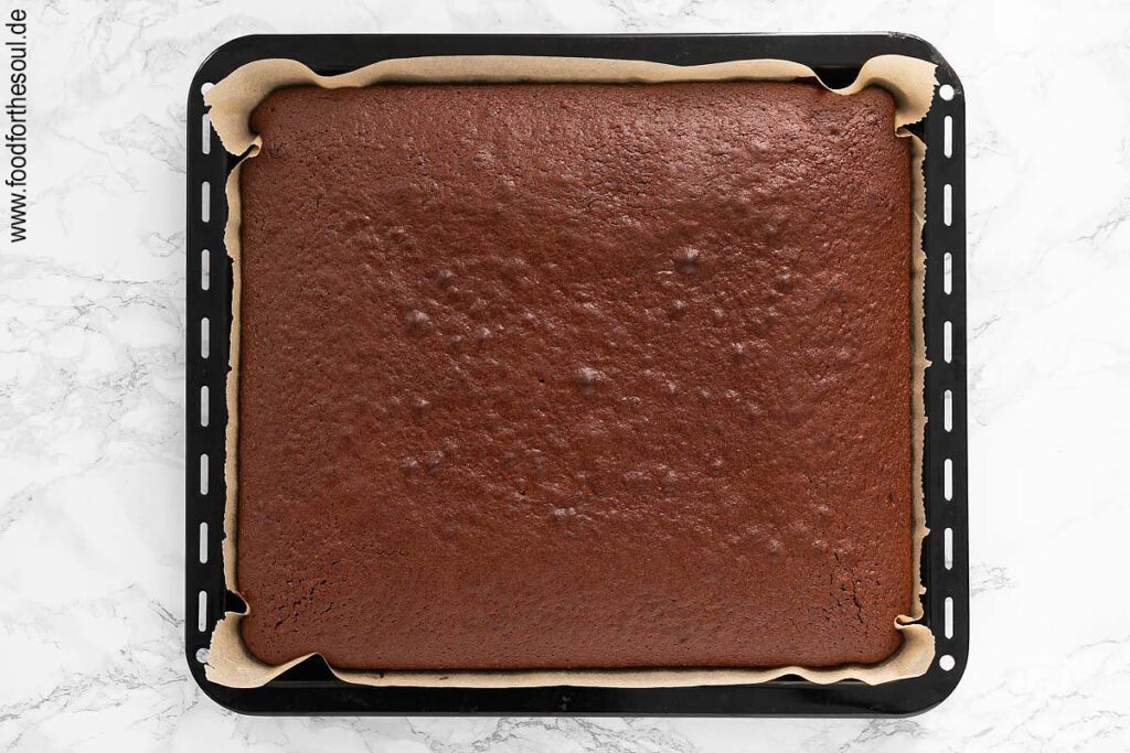 Schokokuchen im vorgeheizten Ofen backen - Schritt 6