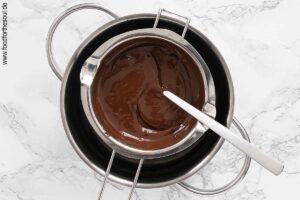 Zartbitter Kuvertüre schmelzen - Schritt 7