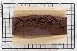Zucchini Schokokuchen vollständig auskühlen lassen - Schritt 8