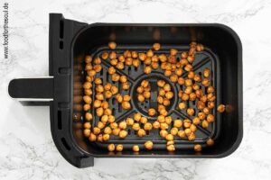 Kichererbsen in den Airfryer geben und Programm starten - Schritt 5