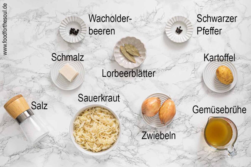 Zutaten für Omas Sauerkraut Rezept