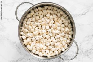 Manti nach Packungsanleitung kochen - Schritt 3